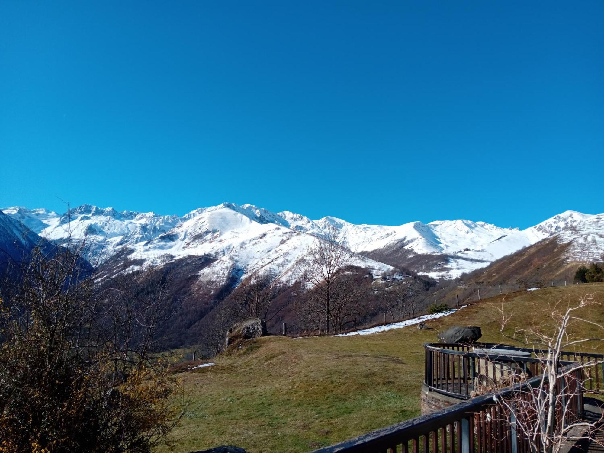 La Moraine Hotel Garin Luaran gambar